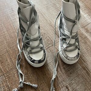 Women's High-Top Lace-Up Platform Sneakers in Light Gray